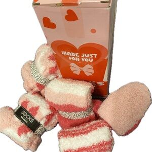 Love-Print Pink and White Hearts-Socks Gift Box Collection of 5 Pairs
